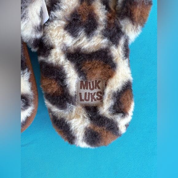 MUK LUKS Maren Faux Fur Thong Cheetah Pattern Flat Memory Foam Slippers Sz 9-10 - Picture 6 of 9